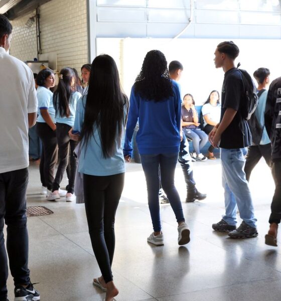 Beneficiários do Pé-de-Meia nascidos em novembro e dezembro recebem hoje