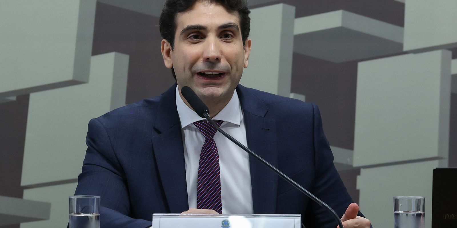 Galípolo afirma que Brasil está mais preparado para a volatilidade do petróleo