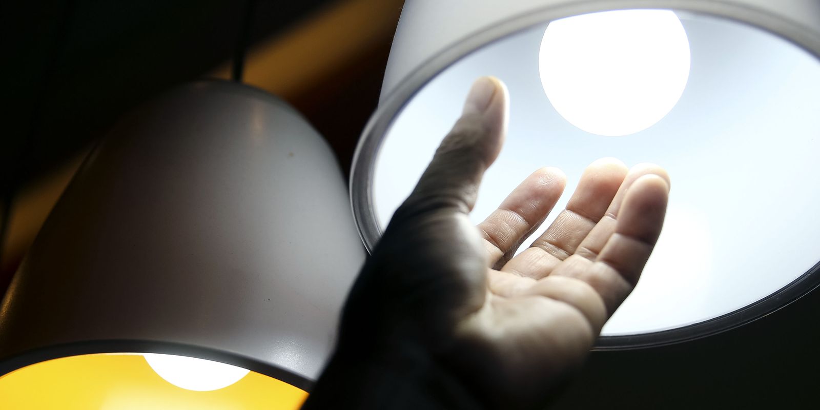 Aneel mantém bandeira verde e tarifa de energia não sofrerá aumento em abril