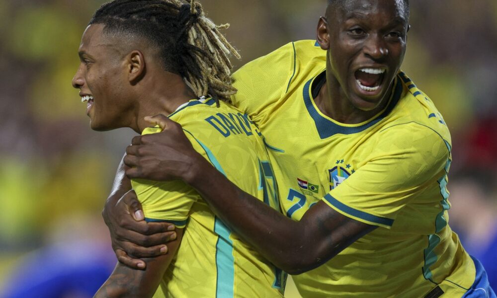Brasil vence Croácia em partida preparatória para a convocação da Copa