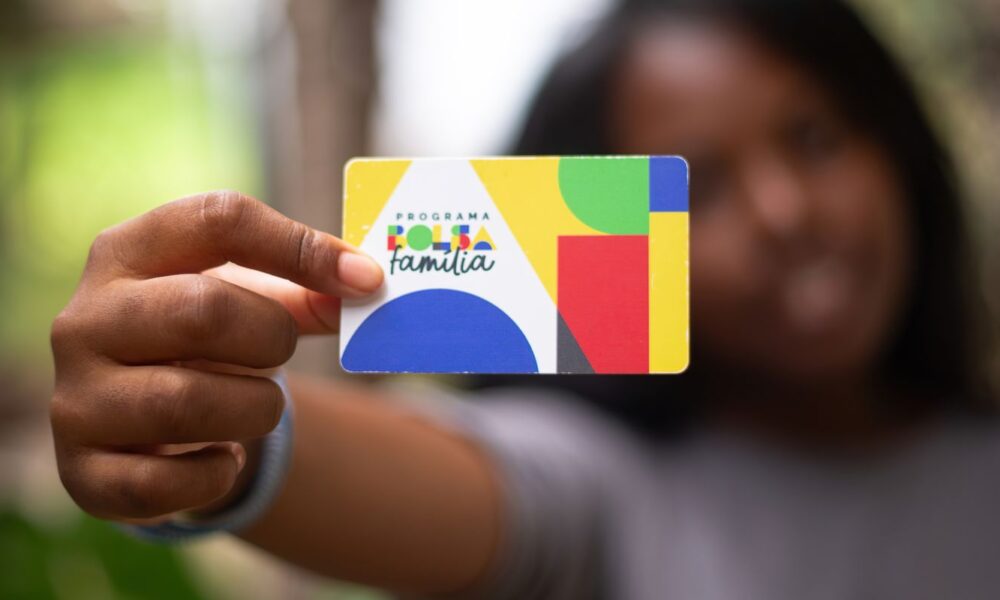Caixa Econômica Federal realiza pagamento do Bolsa Família para beneficiários com NIS final 4
