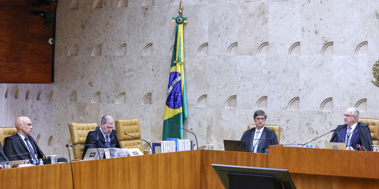 Ministro Flávio Dino afirma que situação seria pior sem a atuação do STF