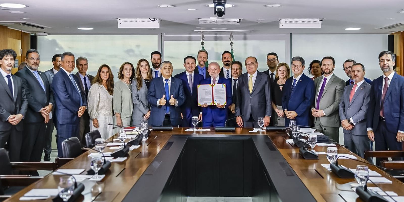 Lula sanciona Lei Antifacção e defende prisão de líderes do crime organizado