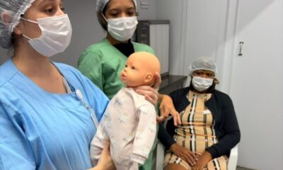 Hospital e Maternidade N. Sra. de Lourdes promove capacitação para mães sobre manobra de desengasgo