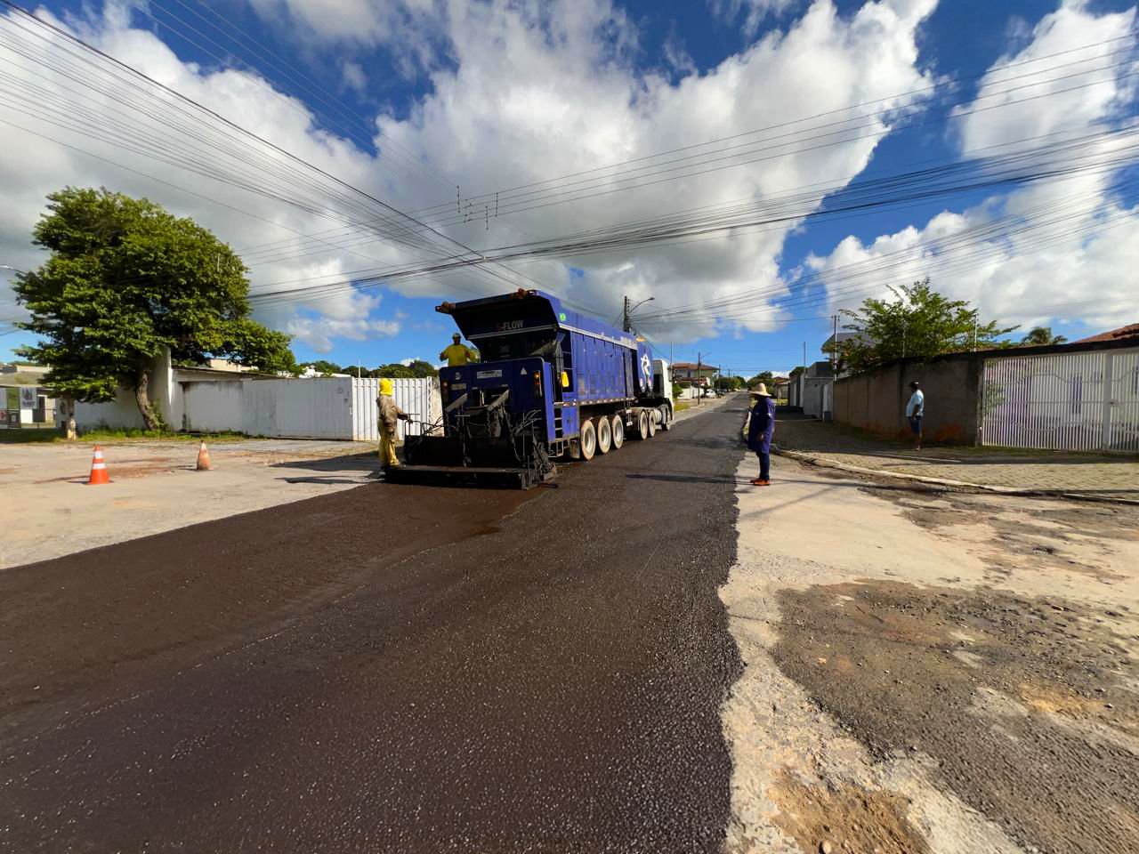 Goiás em Movimento realiza obras de pavimentação em Posse