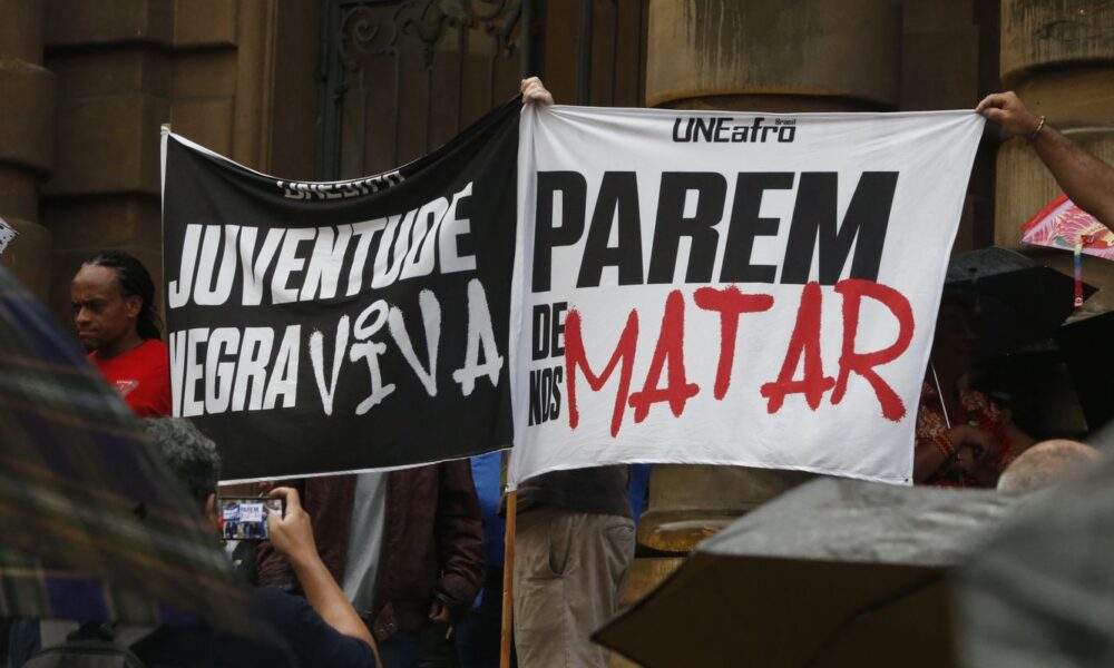 Aumento de mortes de jovens pela polícia em São Paulo leva entidades a pedirem medidas