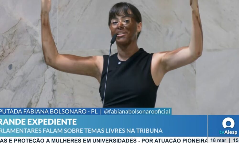 Deputada do PL faz blackface na Alesp em crítica a Érika Hilton