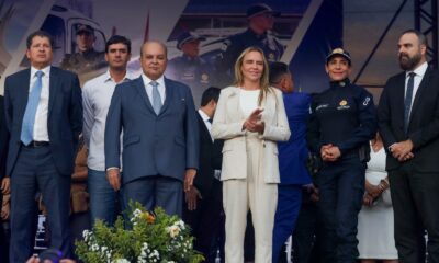 Governador Ibaneis Rocha participa de cerimônia de entrega do Primeiro Uniforme do Curso de Formação de Praças XII da PMDF
