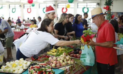 Hemocentro de Brasília participa de almoço do Nosso Natal no restaurante comunitário do Riacho Fundo II