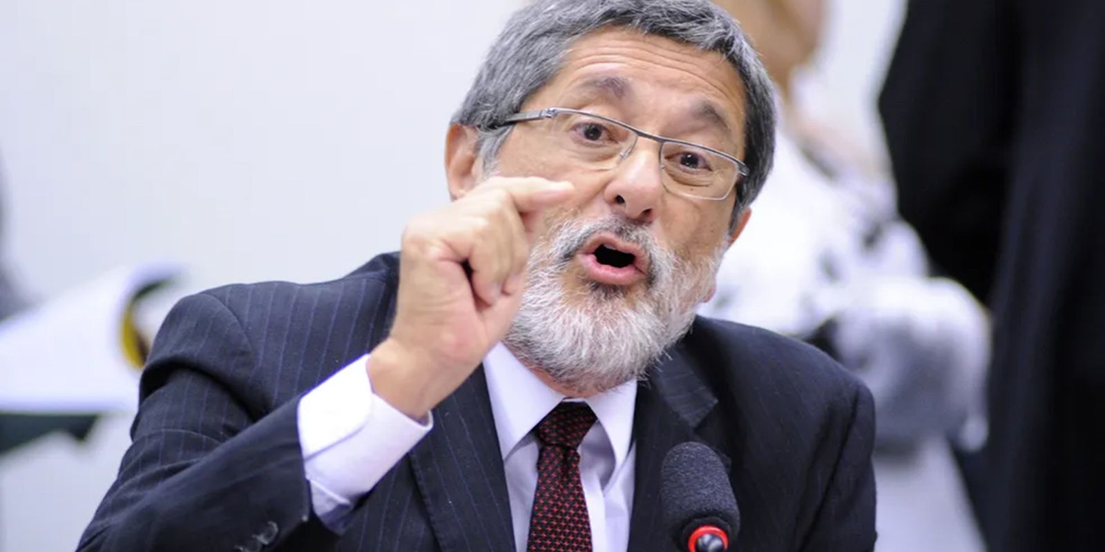 Guerra revela vulnerabilidade energética do Brasil, afirma ex-chefe da Petrobras