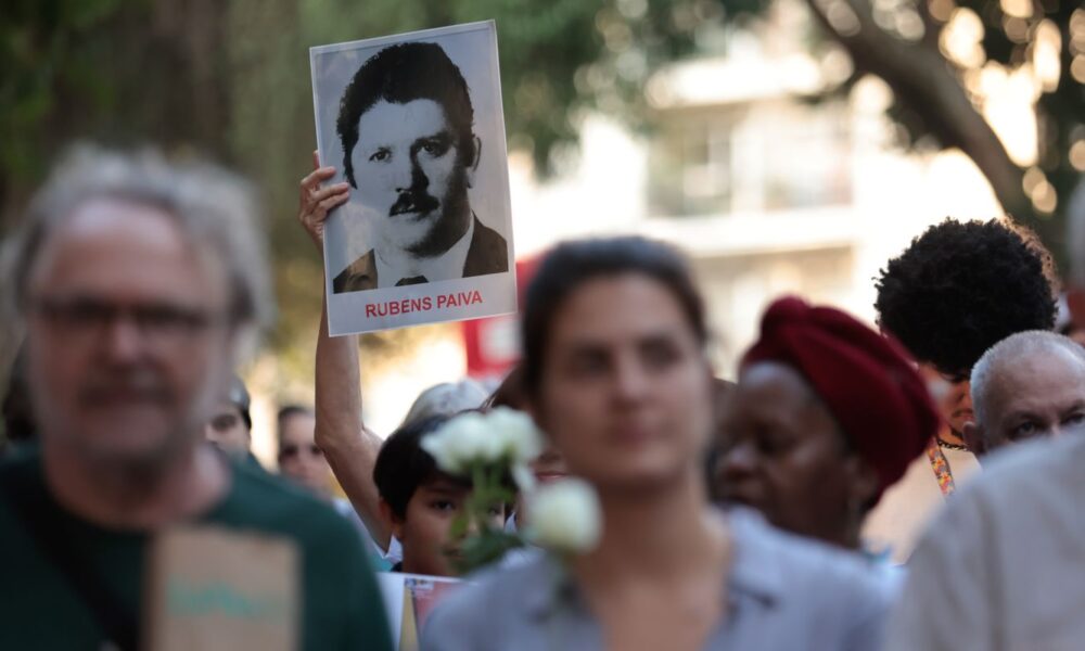 Caminhada do Silêncio em São Paulo protesta contra a violência de Estado