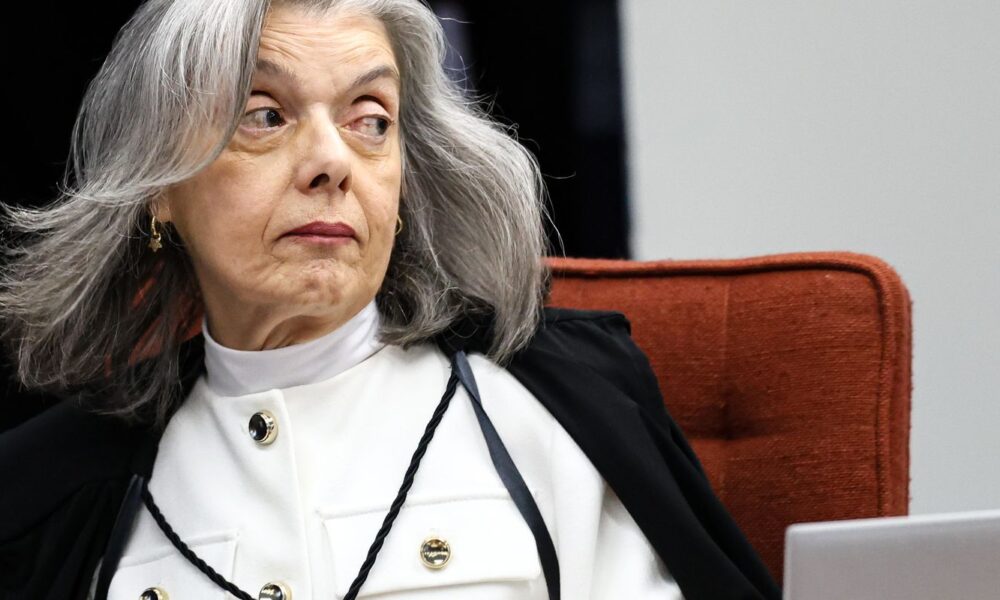 Cármen Lúcia menciona ameaça de bomba durante palestra para estudantes no DF