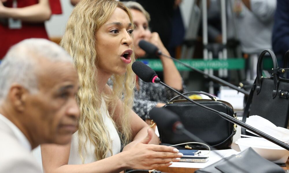 MPF pede condenação de Ratinho e SBT por declarações sobre Erika Hilton