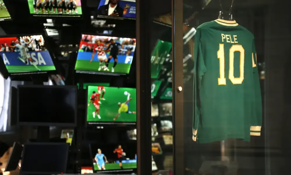 Museu do Futebol apresenta audioguia no formato de programa de rádio