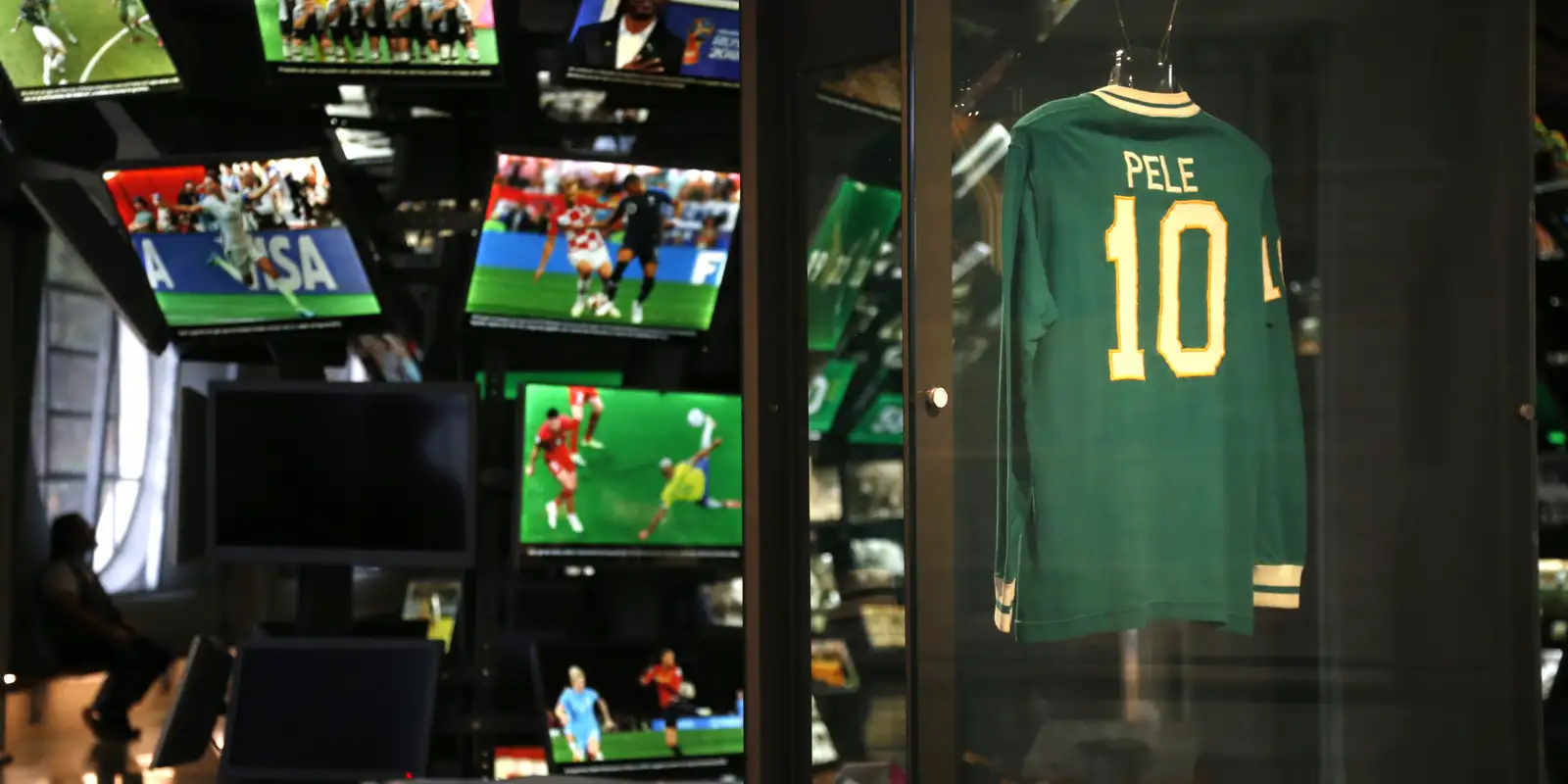 Museu do Futebol apresenta audioguia no formato de programa de rádio