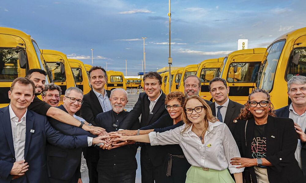 Lula defende que investir em educação é a solução para o Brasil