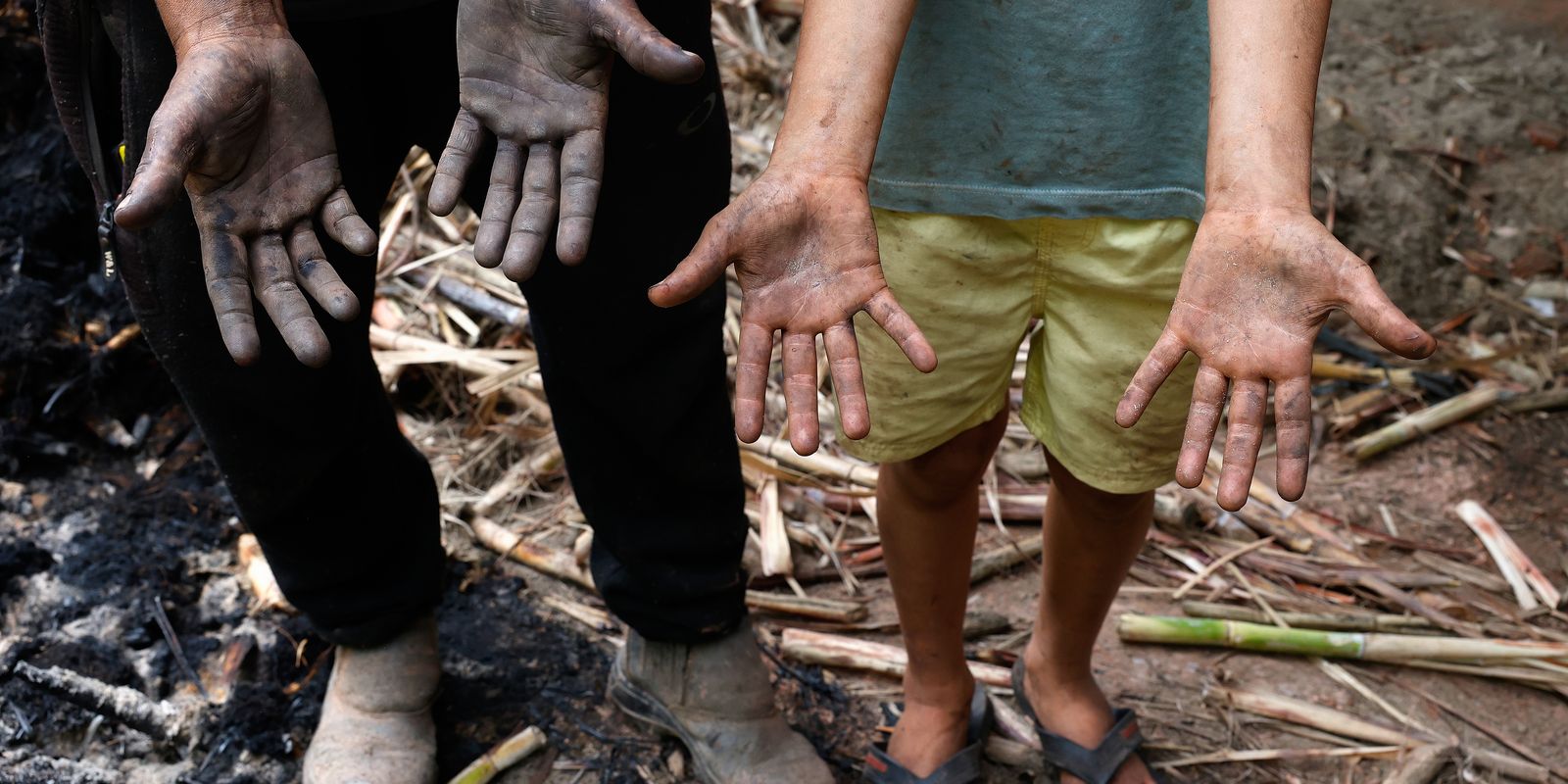 Famílias enfrentam dificuldades na reconstrução da vida um mês após as chuvas em Minas Gerais