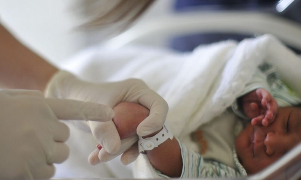 Brasil alcança a menor taxa de mortalidade infantil em 34 anos, segundo Unicef