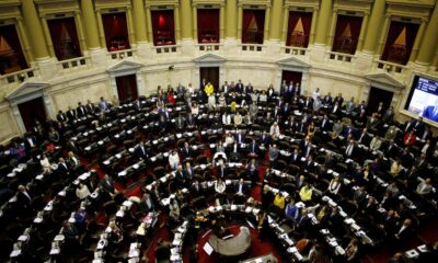 Justiça argentina suspende partes da reforma trabalhista proposta por Milei