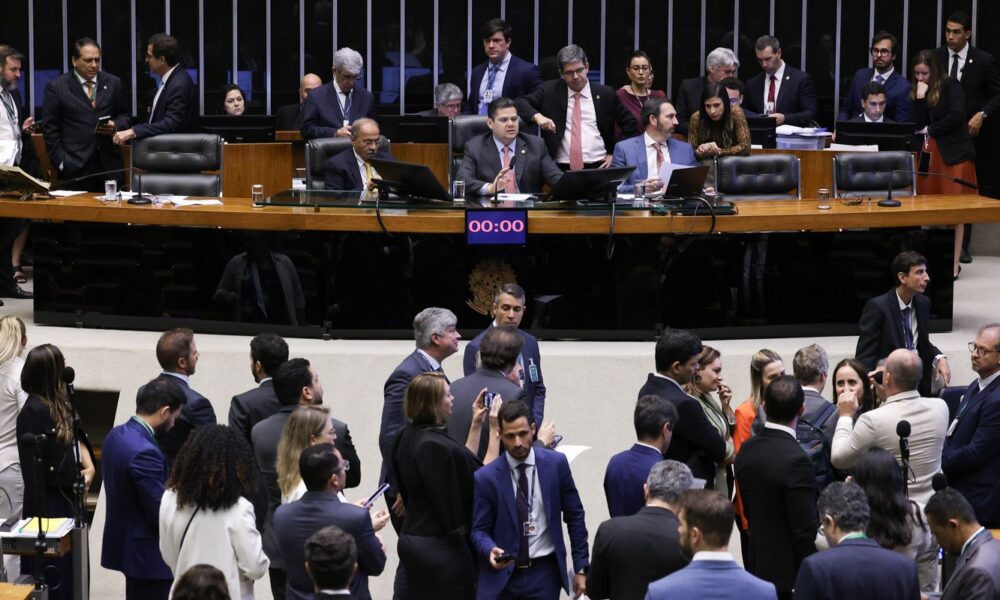 Congresso vota em 30 de abril veto de Lula ao projeto de lei sobre dosimetria