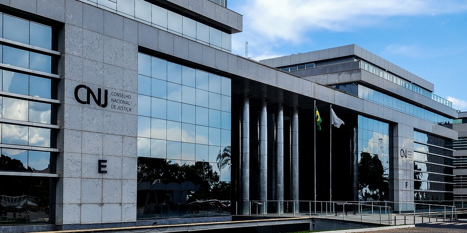 CNJ e CNMP aprovam novos benefícios para magistrados e membros do Ministério Público