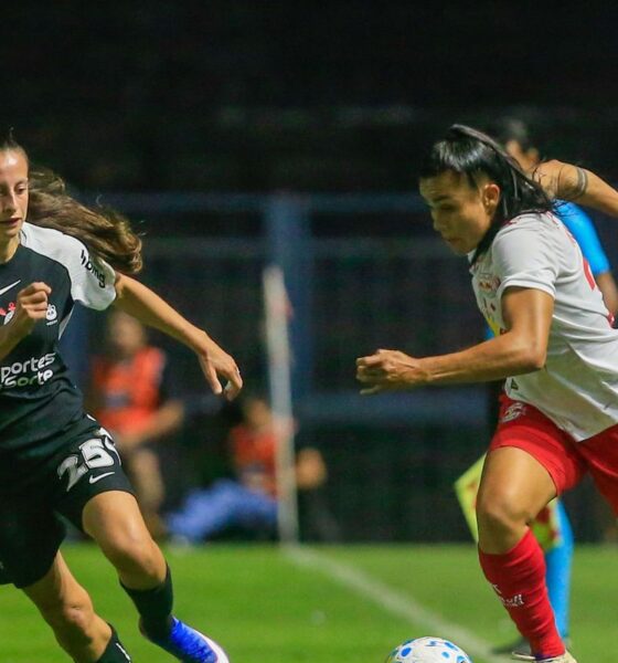 Corinthians vence Bragantino e assume a liderança do Campeonato Brasileiro Feminino