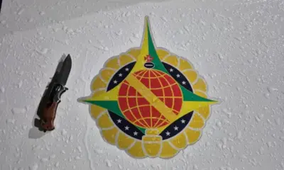 PMDF prende suspeito por ameaça e apreende arma branca em drogaria no Núcleo Bandeirante