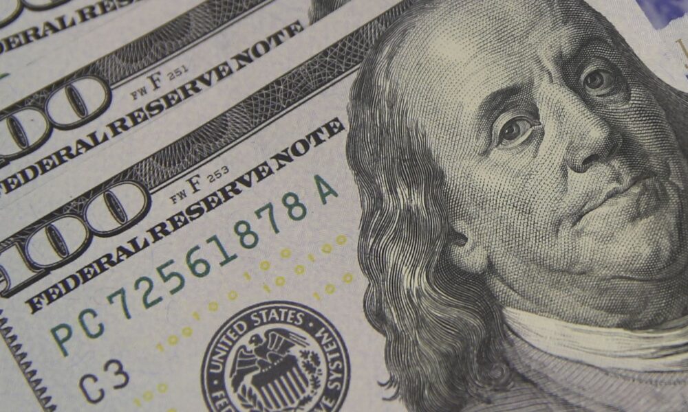 Dólar recua para R$ 5,01 e bolsa atinge novo recorde impulsionada pelo mercado externo