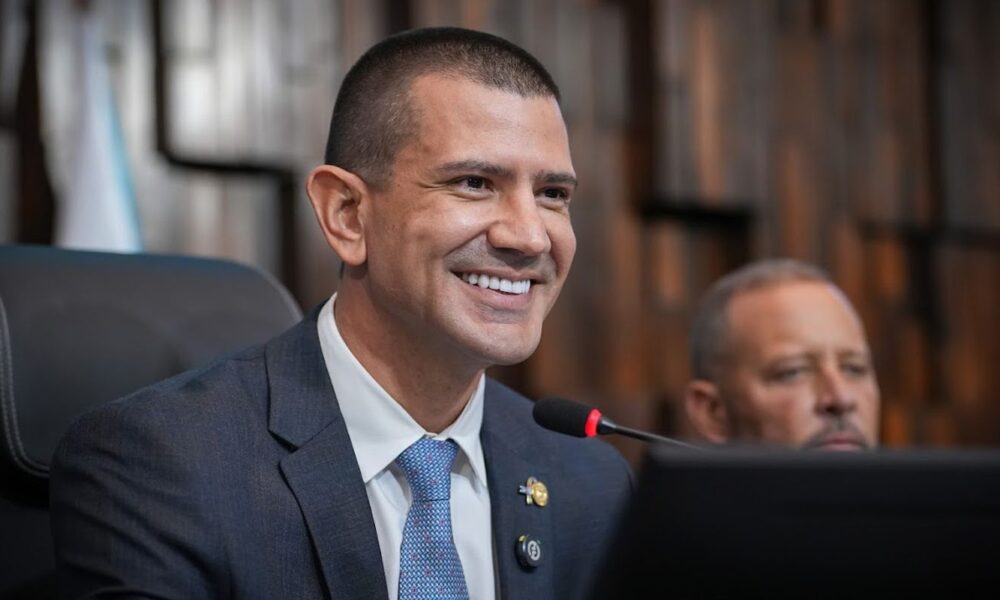 Douglas Ruas é eleito presidente da Assembleia Legislativa do Rio de Janeiro