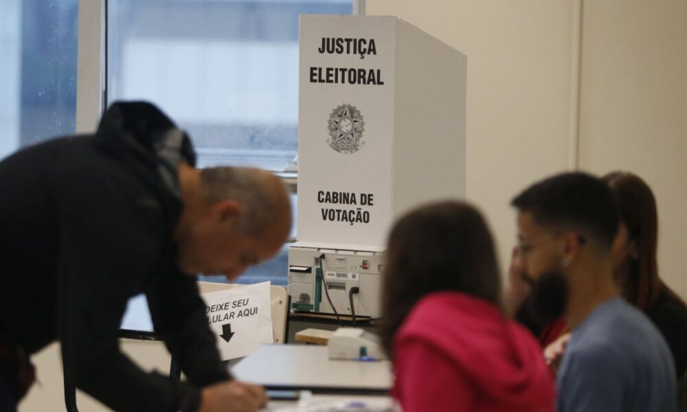Crescimento de 74% no número de eleitores com mais de 60 anos, revela pesquisa