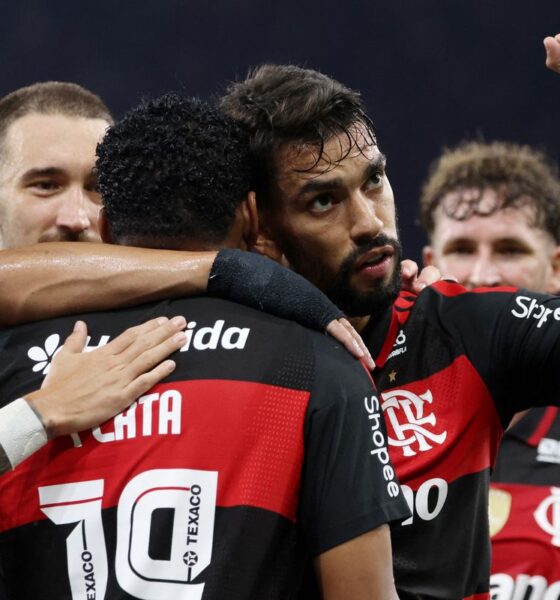 Flamengo supera Santos de virada e vence por 3 a 1 no Brasileirão