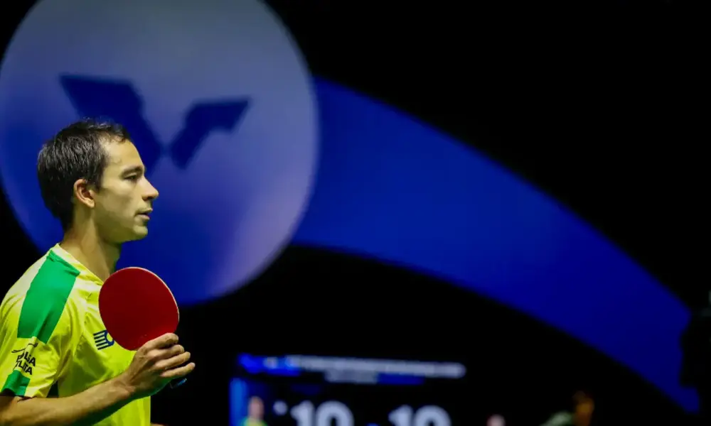 Calderano é derrotado por chinês na semifinal e conquista medalha de bronze na Copa do Mundo