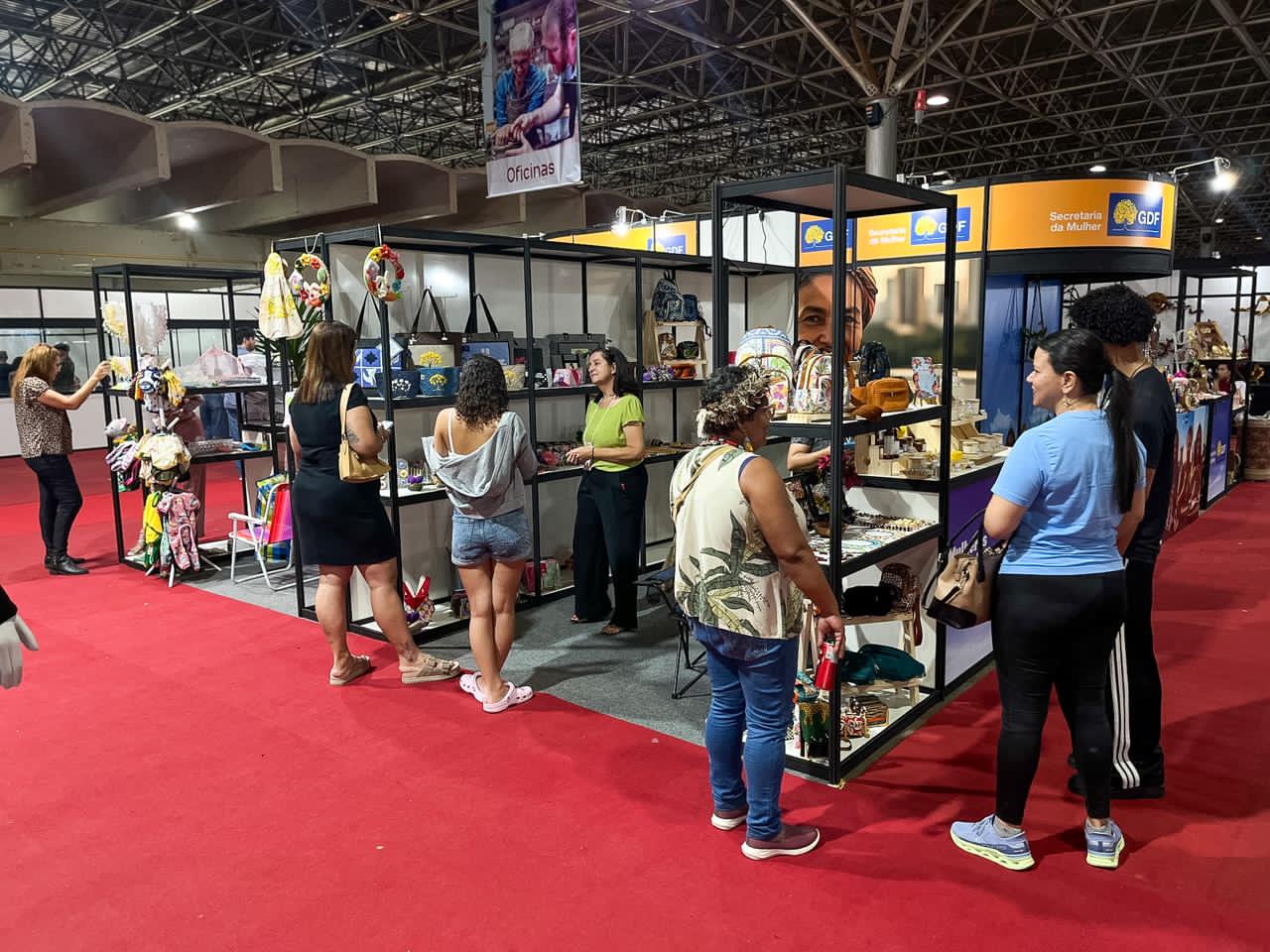 Mulheres do DF expõem produtos no 21º Salão do Artesanato