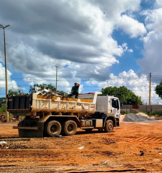 Mutirão do SLU remove 1,2 mil toneladas de entulho no Riacho Fundo II e intensifica ações contra a dengue