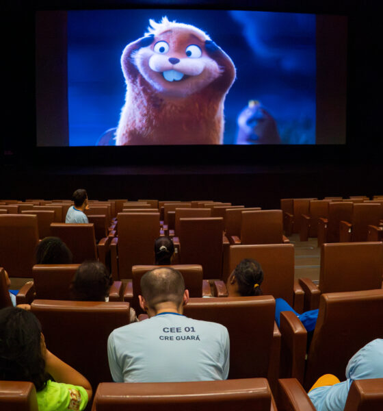 Cinema inclusivo promove visita de estudantes ao Cine Brasília em atividade pedagógica