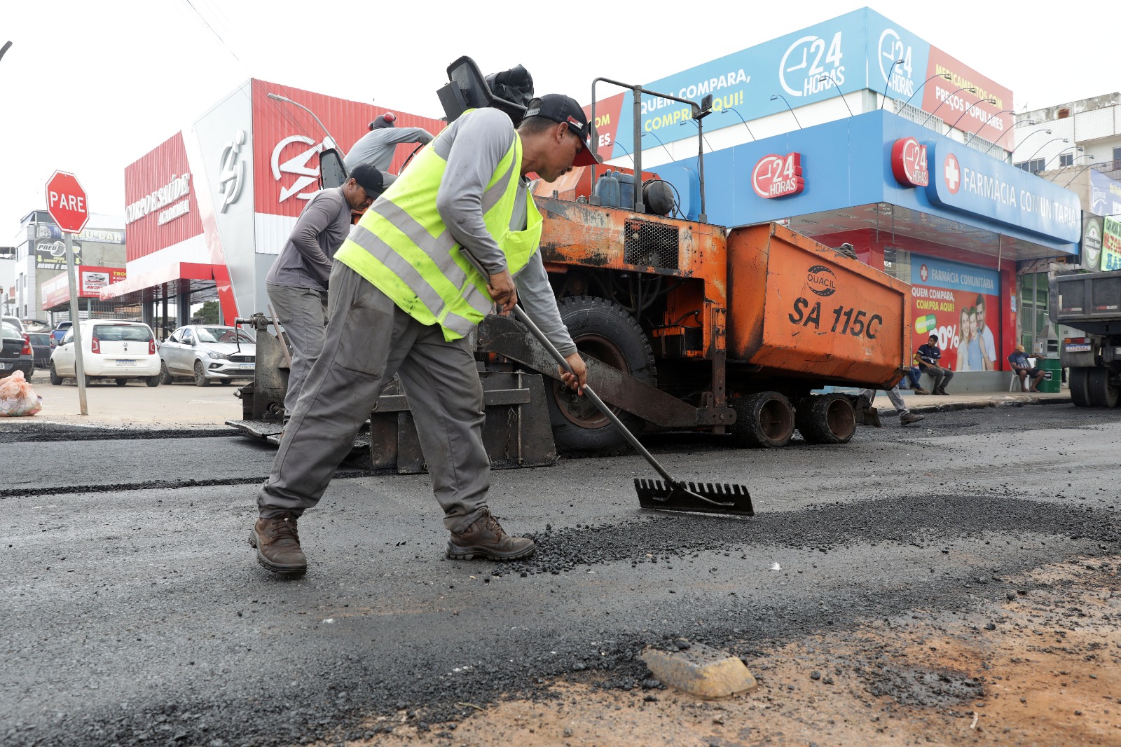 Recapeamento da Avenida Del Lago melhora mobilidade no Itapoã