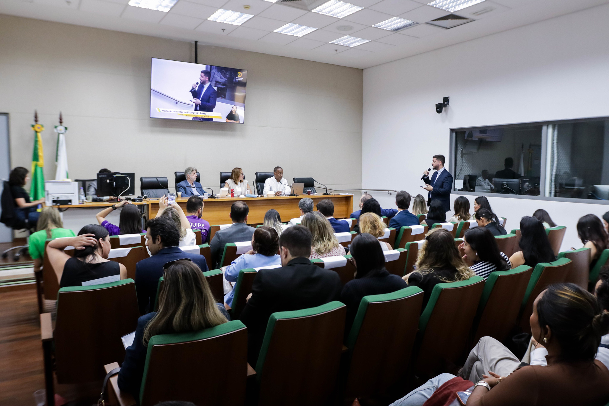 Prestação de contas ressalta mais de 6,9 mil capacitações e progresso na assistência do IgesDF