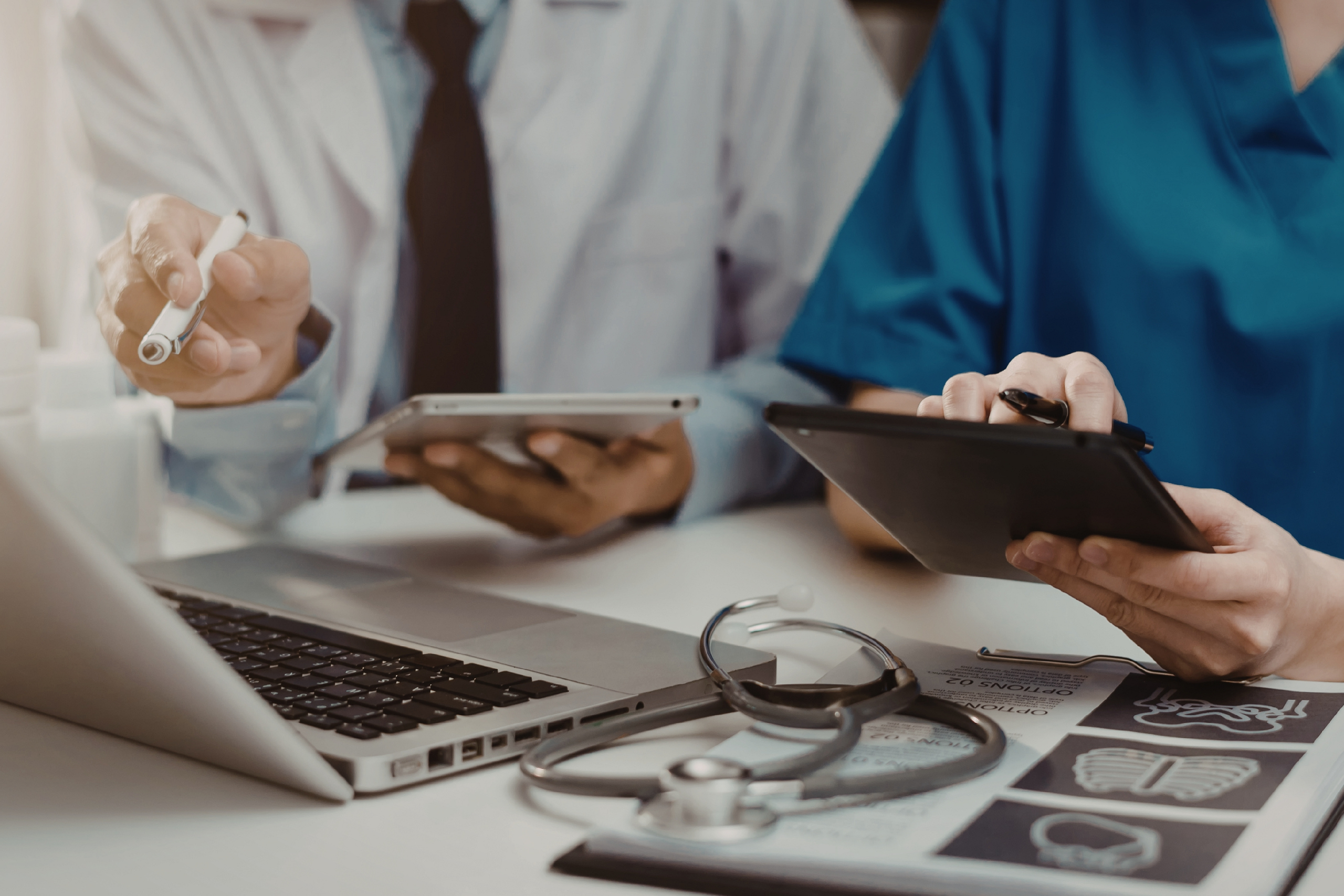 IgesDF lança processo seletivo para técnico de segurança do trabalho e médico infectologista pediátrico