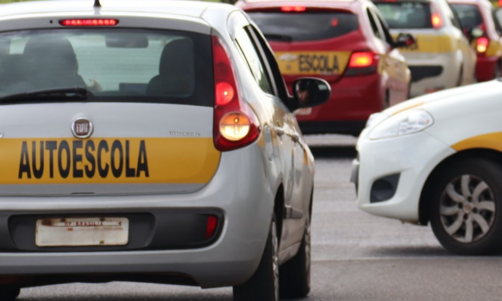 Regras para autorização de instrutor de trânsito no DF são divulgadas