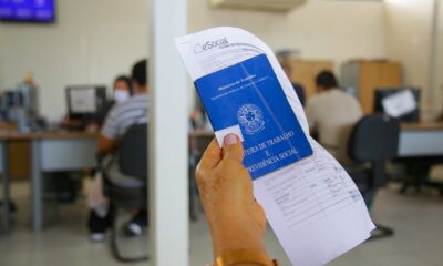 Agências do trabalhador oferecem mais de 1,2 mil vagas disponíveis nesta quarta-feira (15)