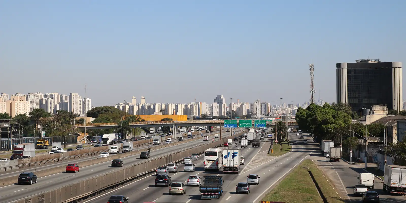 MPRJ pede suspensão das obras na Via Dutra por risco de alagamento