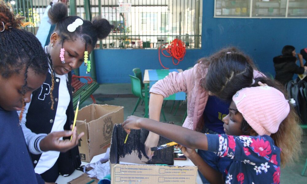 Evocar raízes culturais dos alunos transforma o ambiente de aula, afirma pesquisador