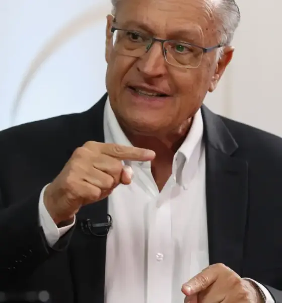 Alckmin informa que apenas um estado ainda não aderiu ao subsídio do diesel