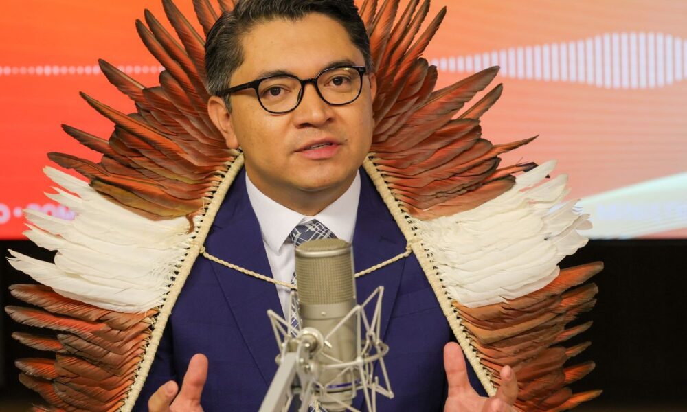 Ministro confirma garantia de verba para super poço em reserva indígena