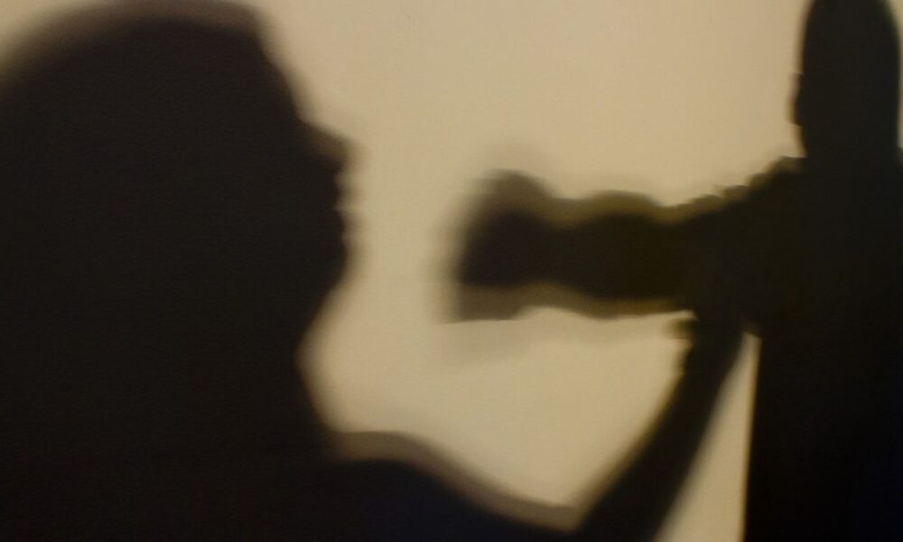 Justiça ordena internação de jovem acusado de estupro coletivo de adolescente