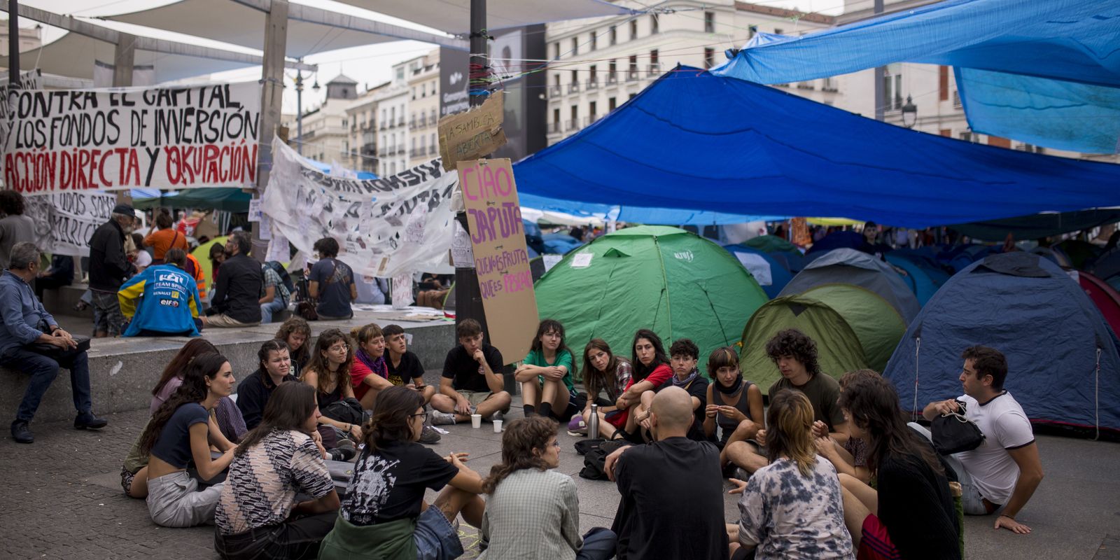 Protestos em Madri completam terceiro dia após despejo de aposentada