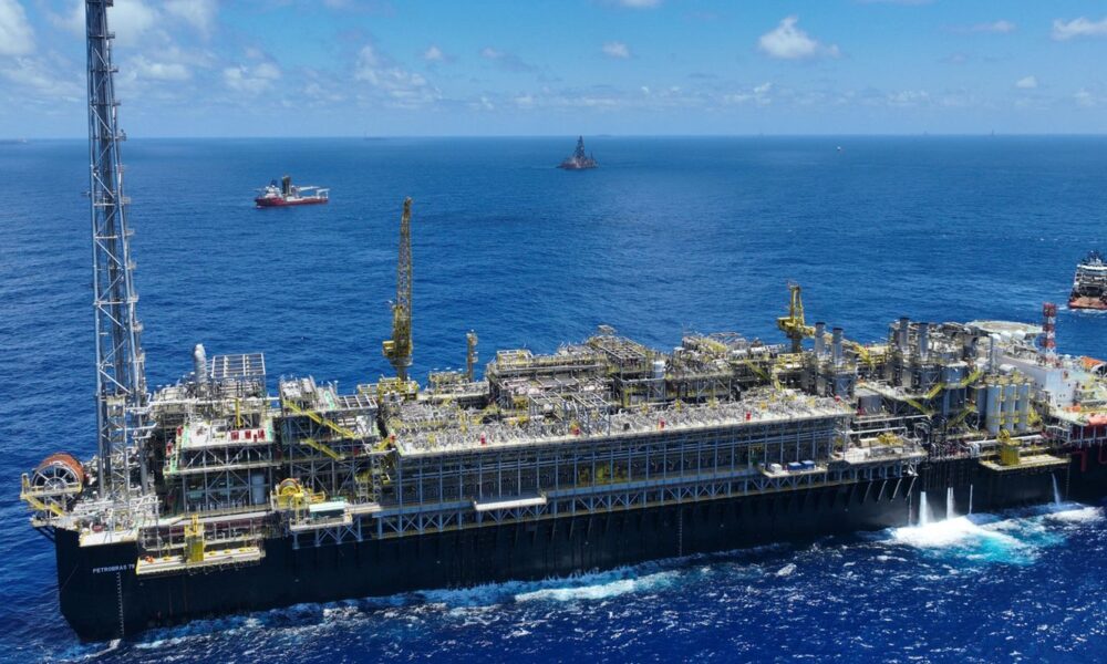 Preço do petróleo aumenta após rejeição de proposta de paz do Irã por Trump