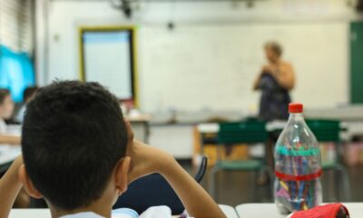 Investimento por aluno no Brasil é de 1/3 da média dos países da OCDE