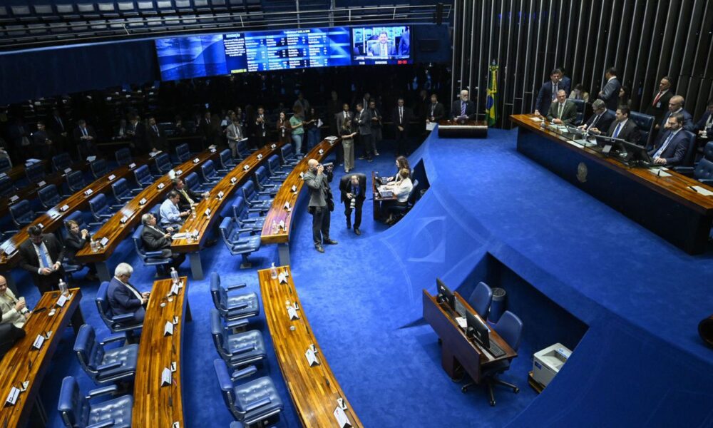 Veja quem são os novos senadores e como fica a composição do Senado