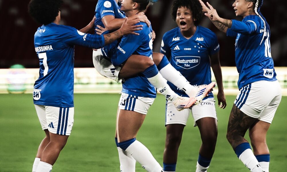 Libertadores Feminina: Cruzeiro resiste à altitude e vence na estreia